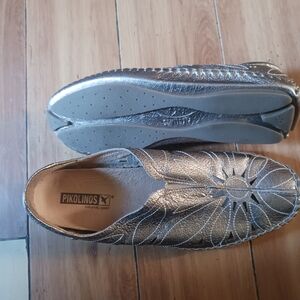 PIKOLINOS Metallic Silver Slip-On Loafers
